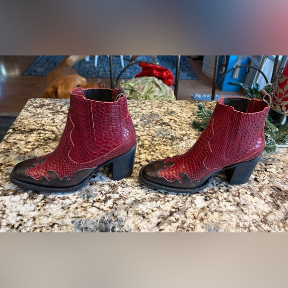 Freebird  boots Paula sz 7 - Picture 4 of 7